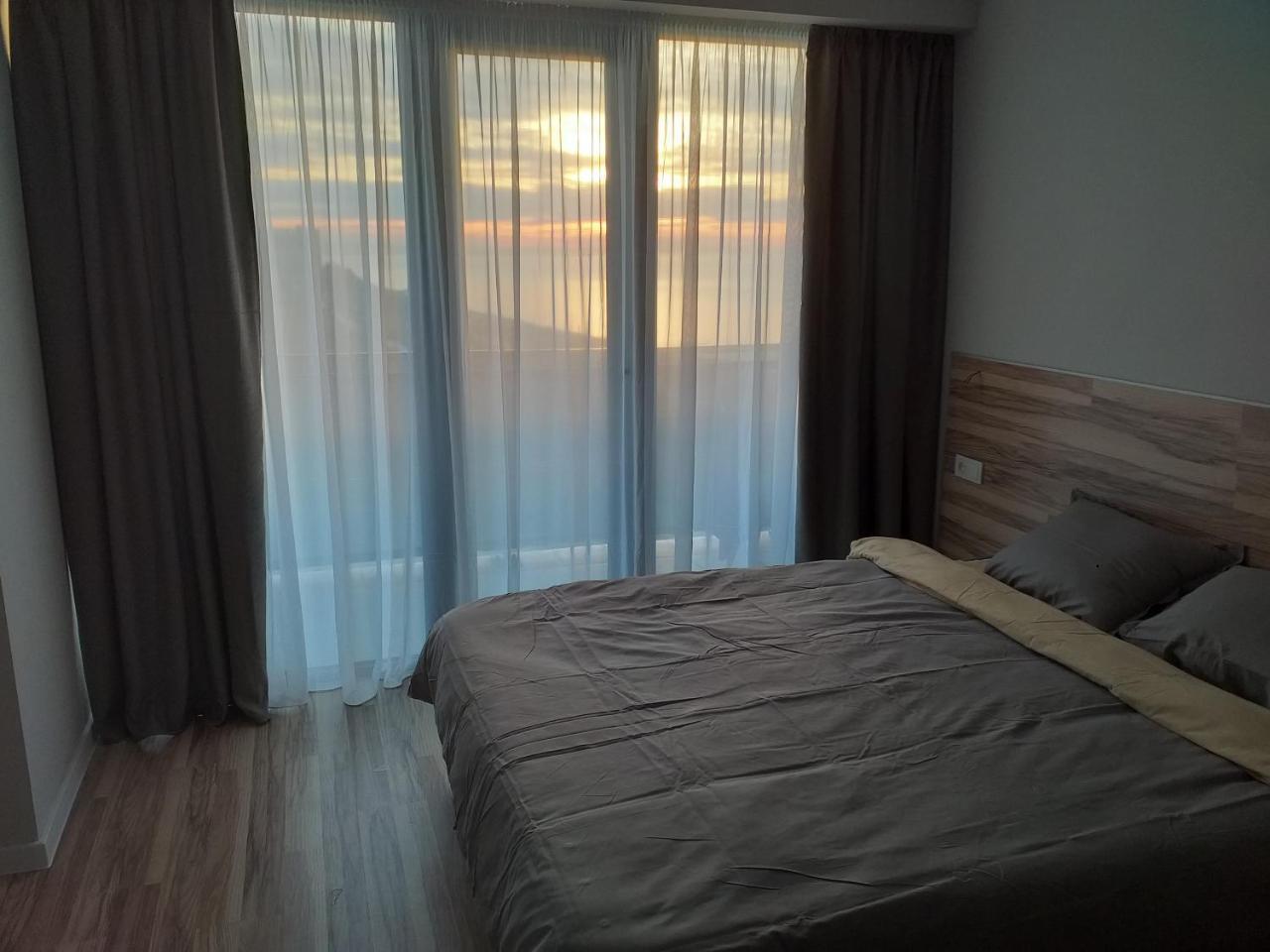 Batumi Beach Tower מראה חיצוני תמונה